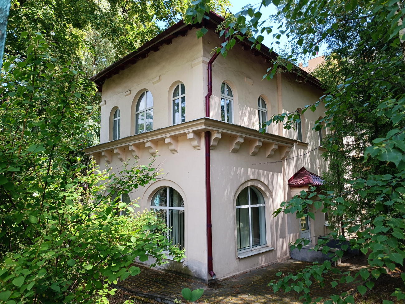 Минск, Улица Калинина, 9 / Улица Кузьмы Чорного, 20