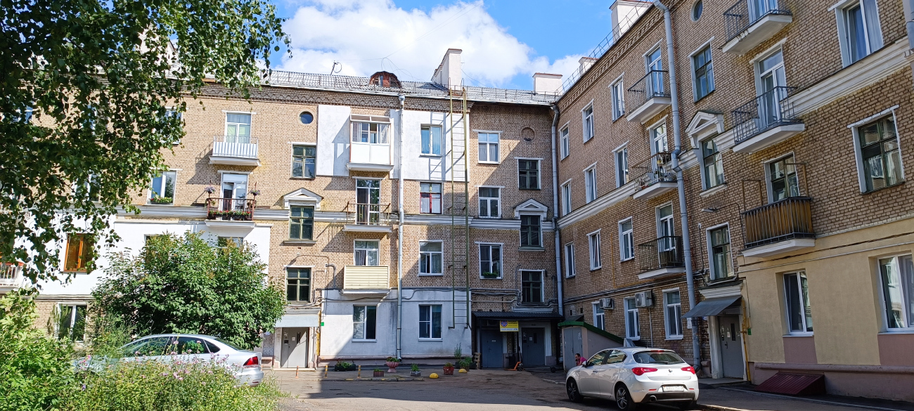 Минск, Улица Якуба Коласа, 51 корп. 1 / Улица Ломоносова, 2