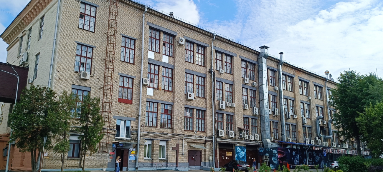Минск, Улица Якуба Коласа, 1 / Улица Веры Хоружей, 2