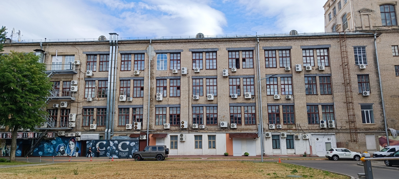 Минск, Улица Якуба Коласа, 1 / Улица Веры Хоружей, 2