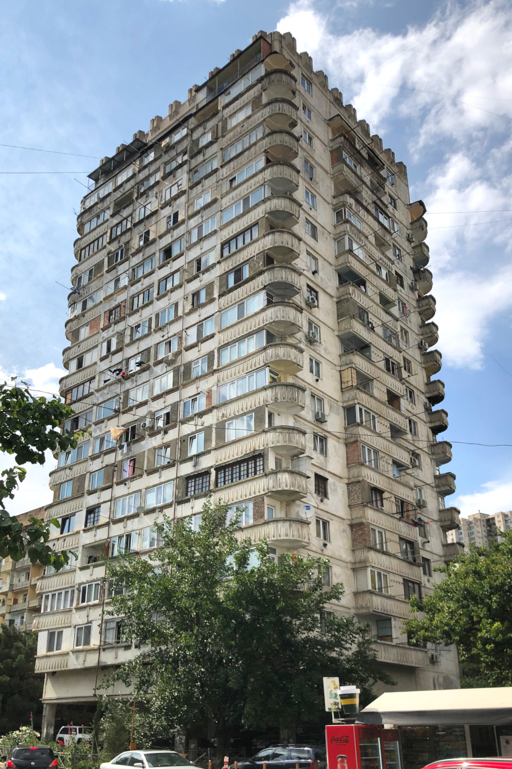Тбилиси, Плато Нуцубидзе. Микрорайон 3, Квартал 2, корп. 2
