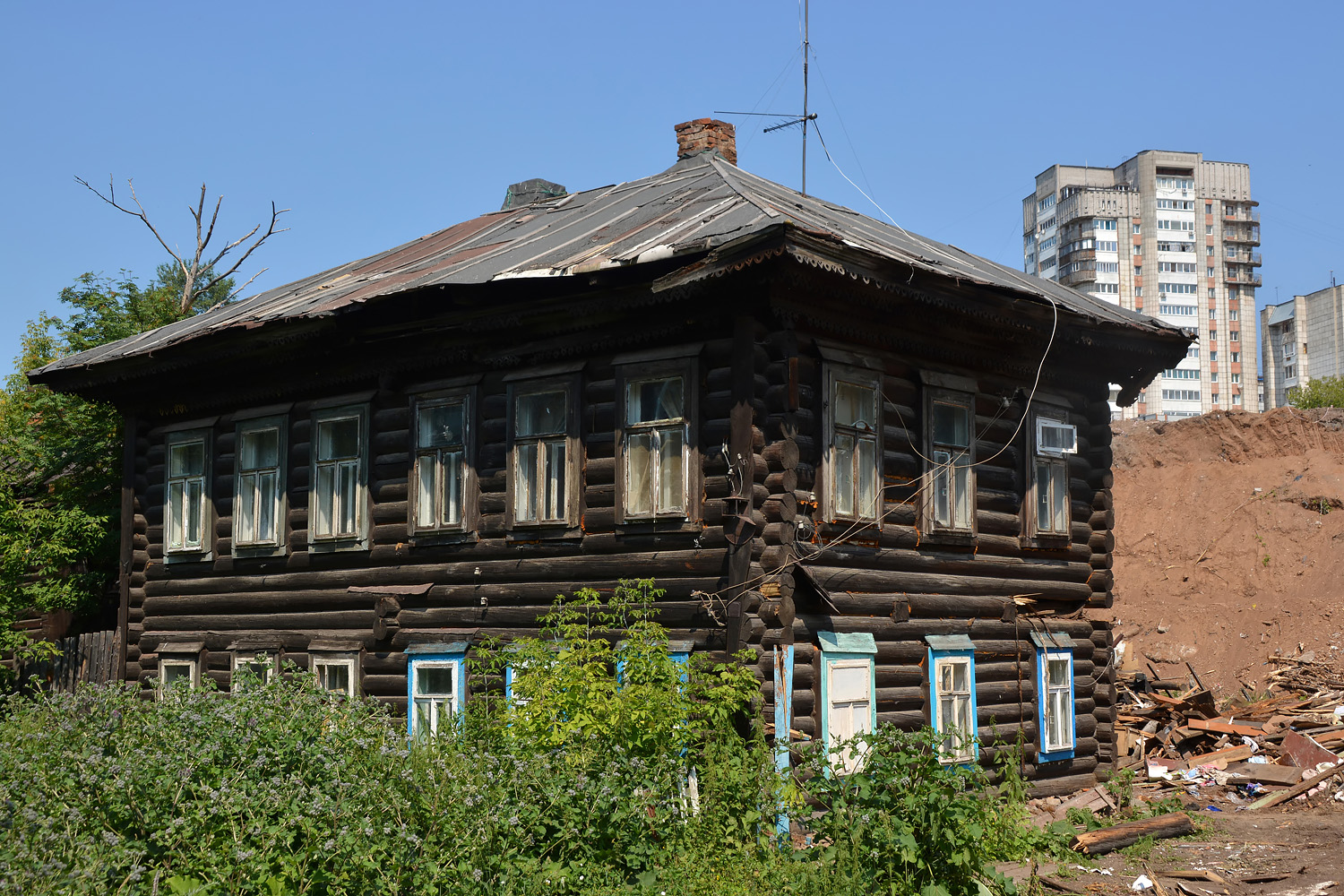 Пермь, Улица Коммунаров, 5; Улица Пушкина, 115