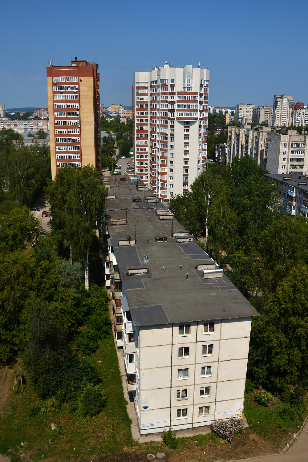 Пермь, Улица Голева, 13А; Улица Крисанова, 75; Улица Крисанова, 73А