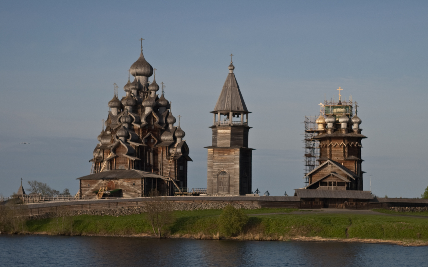 Медвежьегорский район, прочие н.п., Остров Кижи, Церковь Преображения Господня; Остров Кижи, Колокольня Кижского погоста; Остров Кижи, Церковь Покрова Пресвятой Богородицы