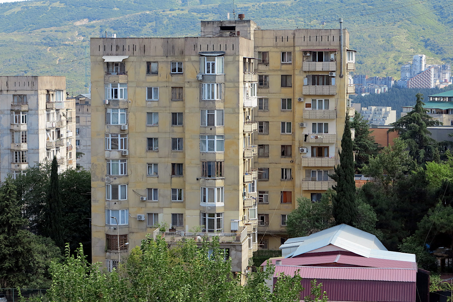 Тбилиси, Плато Нуцубидзе. Микрорайон 3, Квартал 2, корп. 8