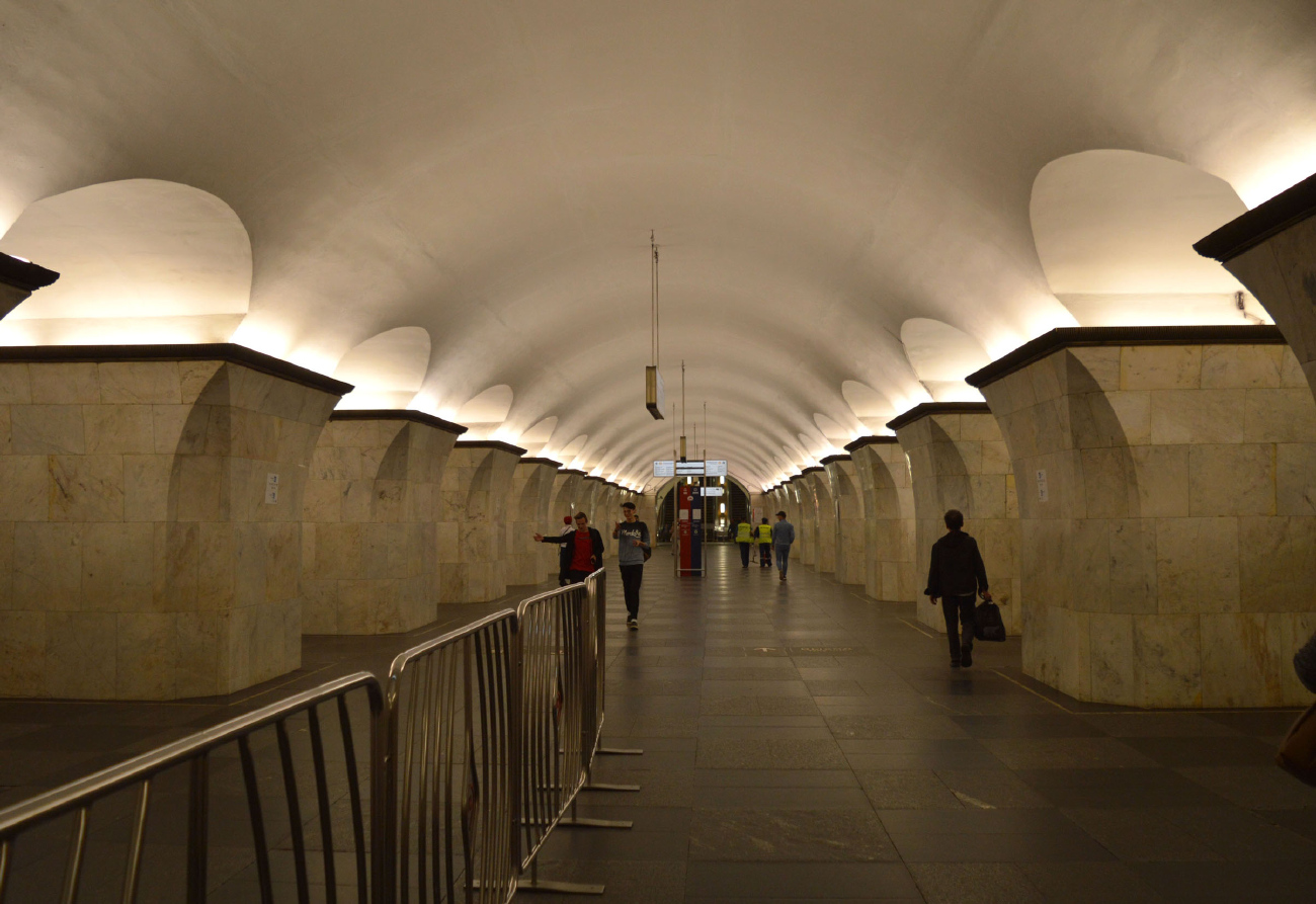 Москва, Калужско-Рижская линия Московского метрополитена, станция метро «Проспект Мира»