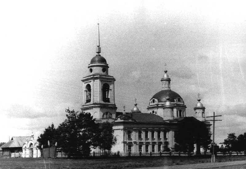 Порецкий район, прочие н.п., С. Семёновское, улица Азина, 4