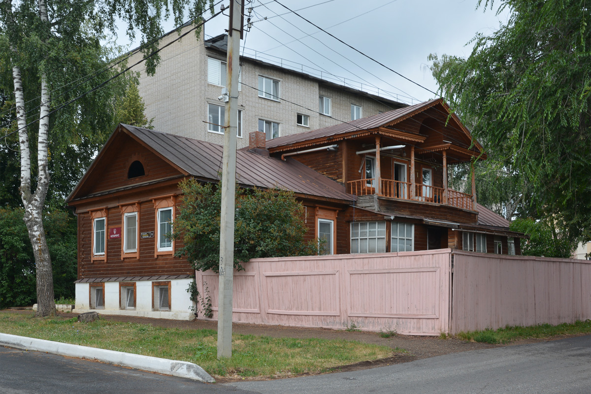 Елабуга, Казанская улица, 5