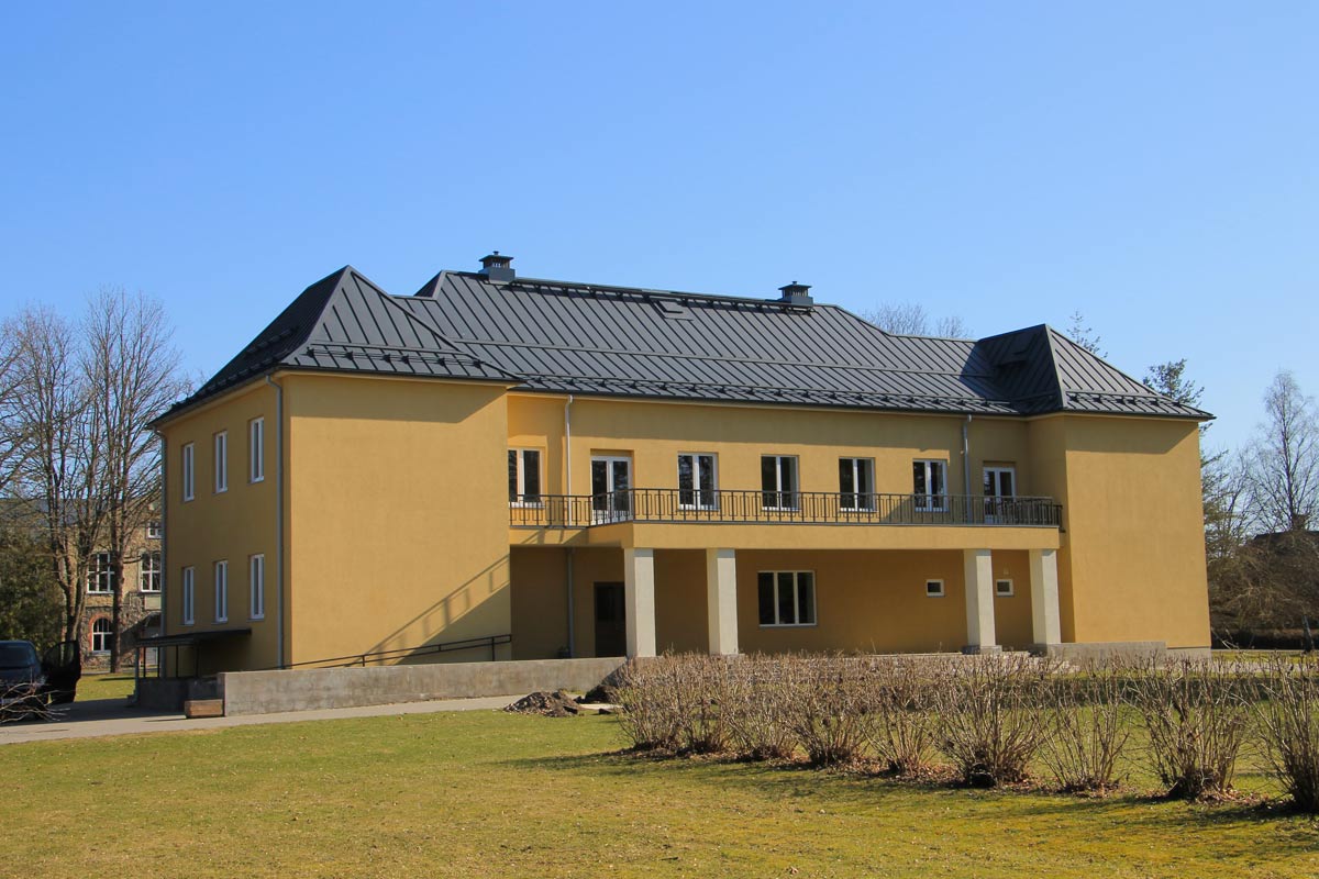 Юууру, Tallinna maantee, 27
