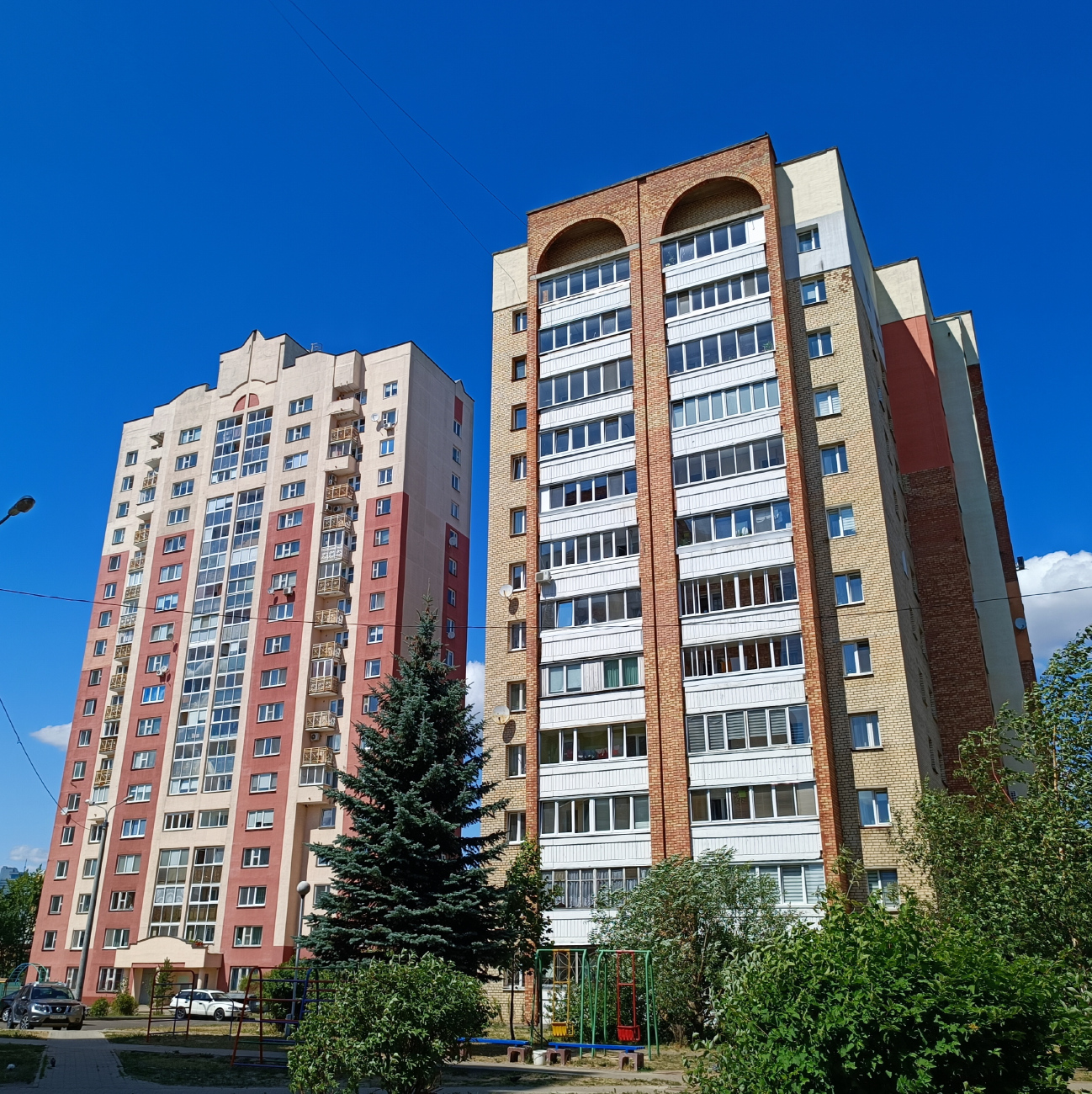Минск, Улица Михася Лынькова, 13; Улица Михася Лынькова, 17А
