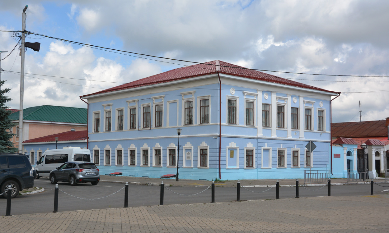 Єлабуга, Большая Покровская улица, 1