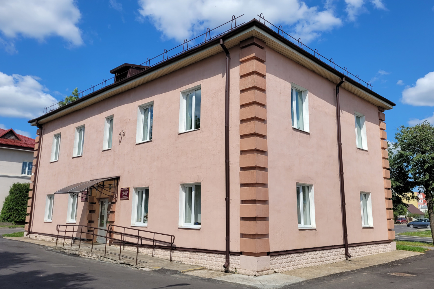 Островец, Октябрьская улица, 8