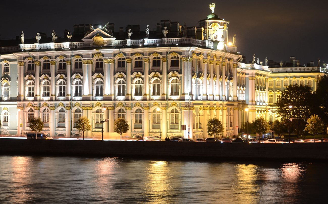 Petersburg, Дворцовая набережная, 38