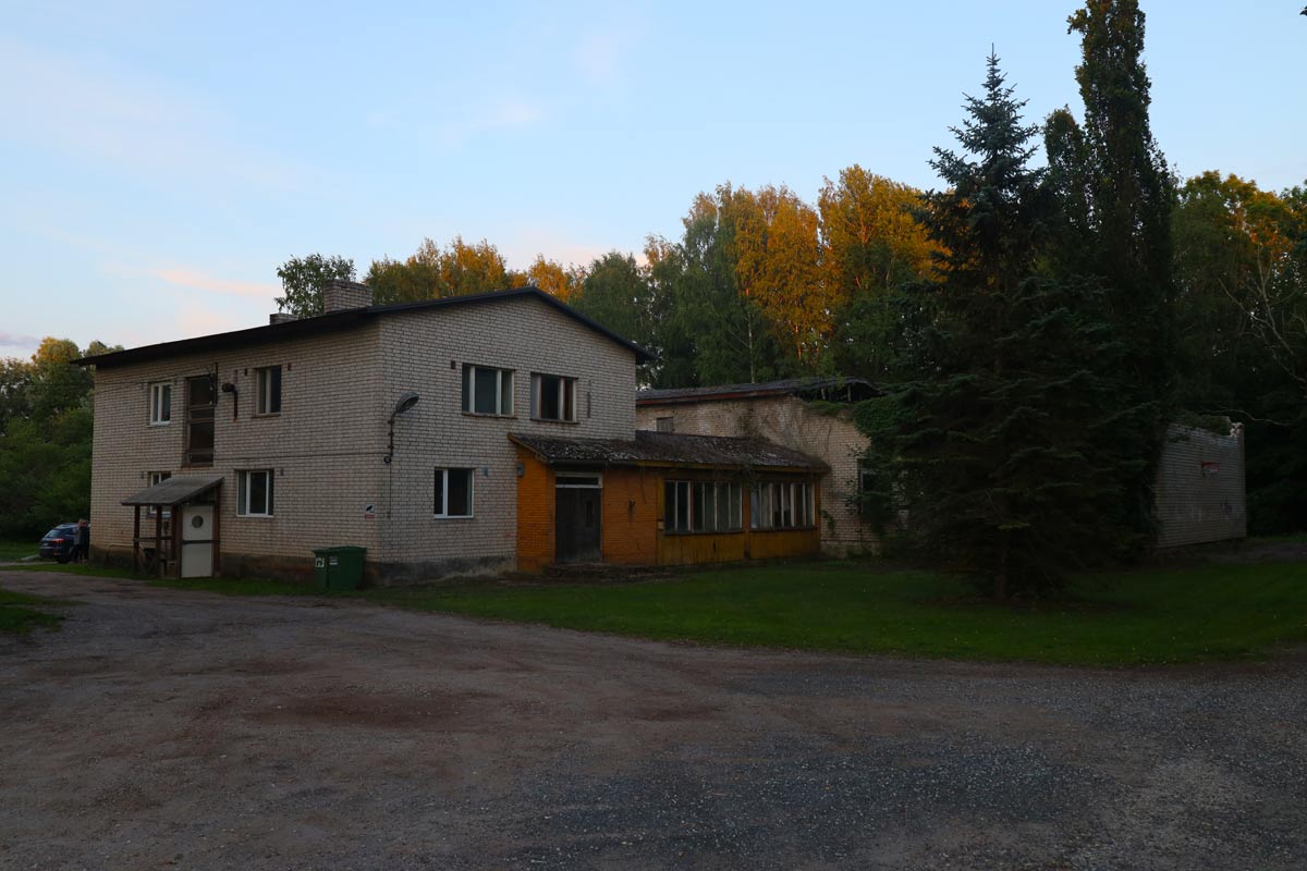 Валма, Keskuse elamu