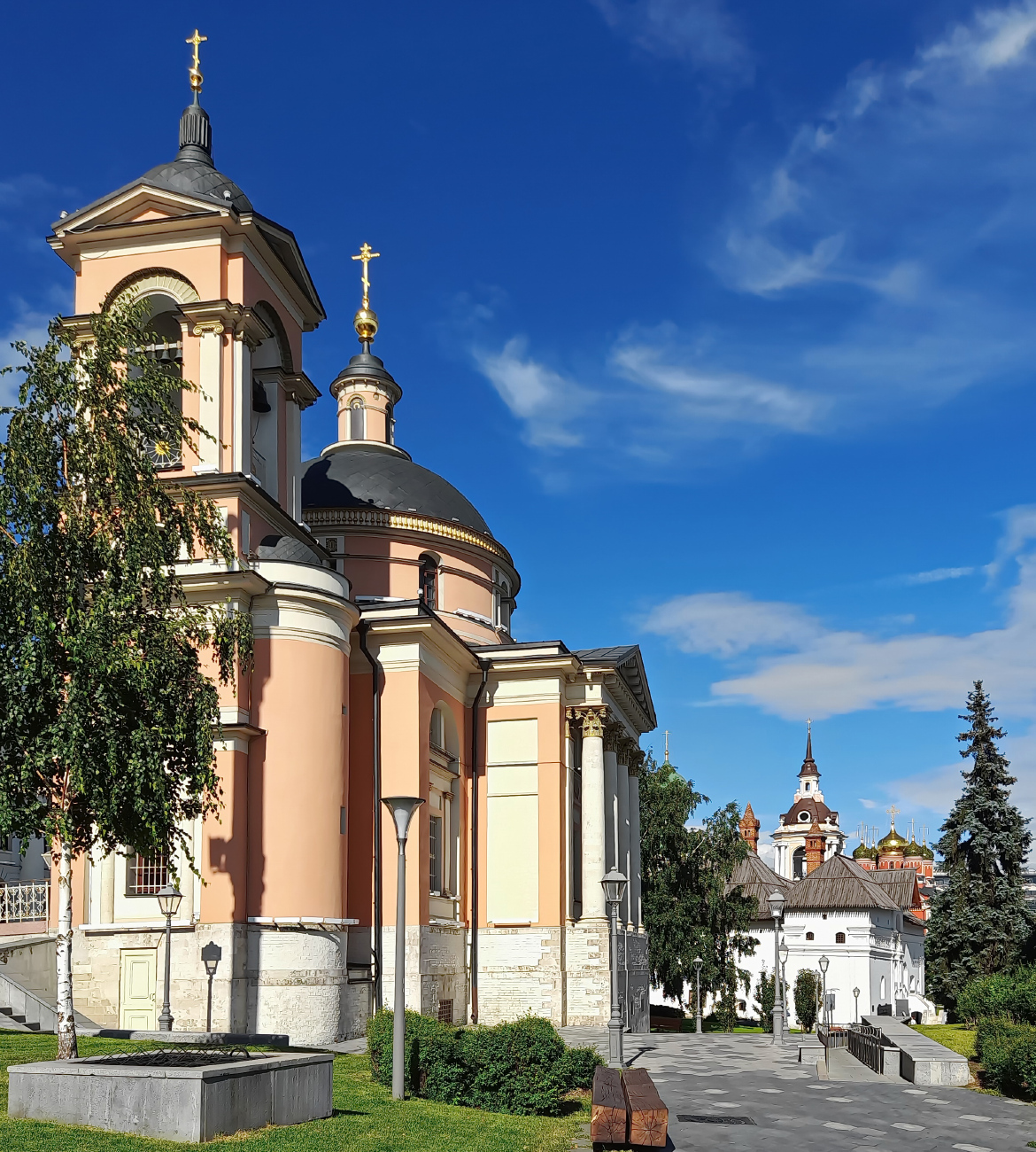 Москва, улица Варварка, 2; Улица Варварка, 4А