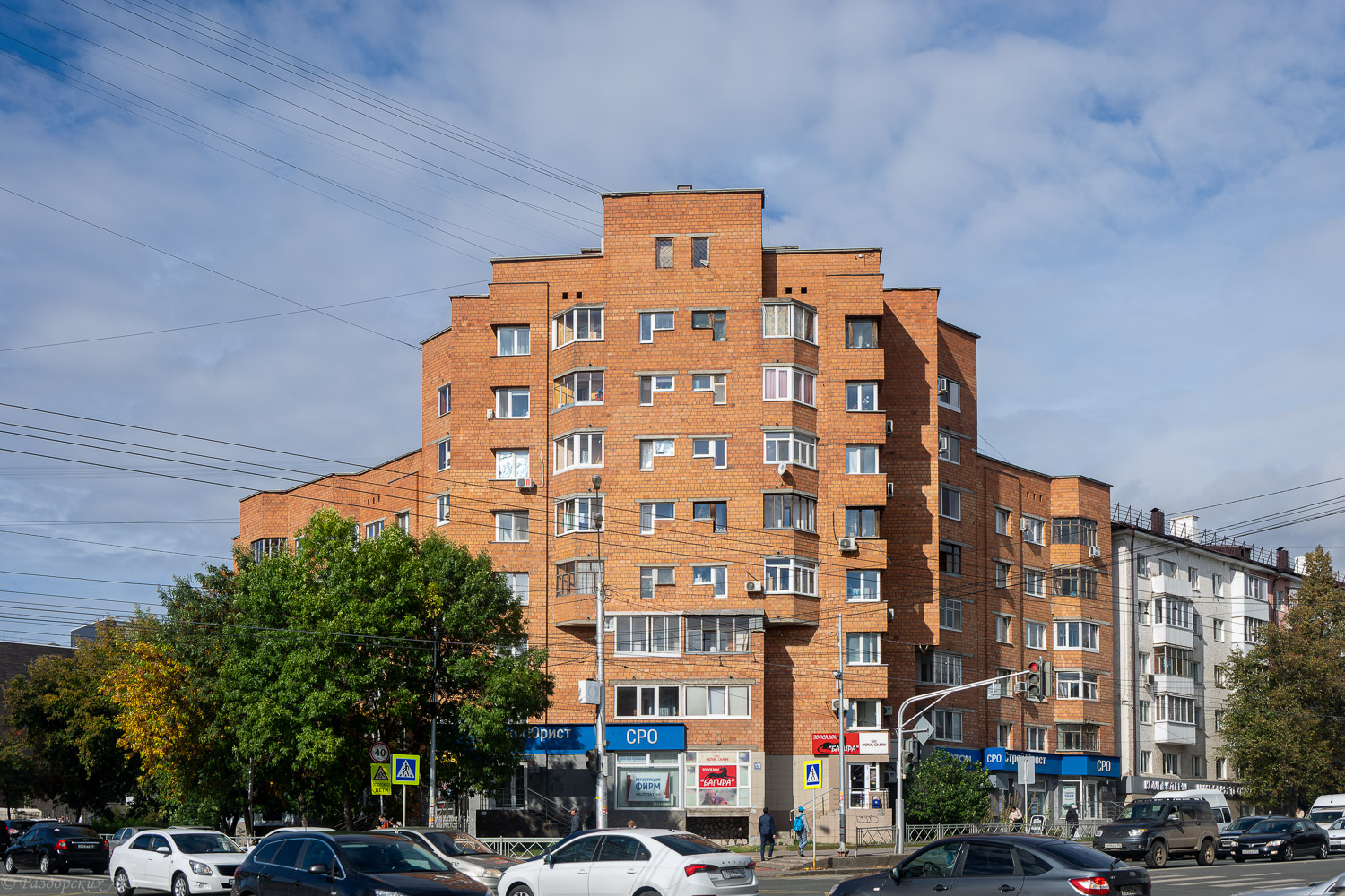 Уфа, Революционная улица, 173 / Айская улица, 75А