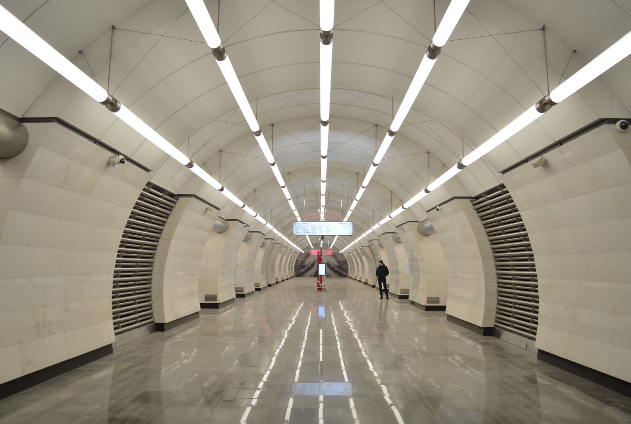 Москва, Люблинско-Дмитровская линия Московского Метрополитена, станция метро «Окружная»