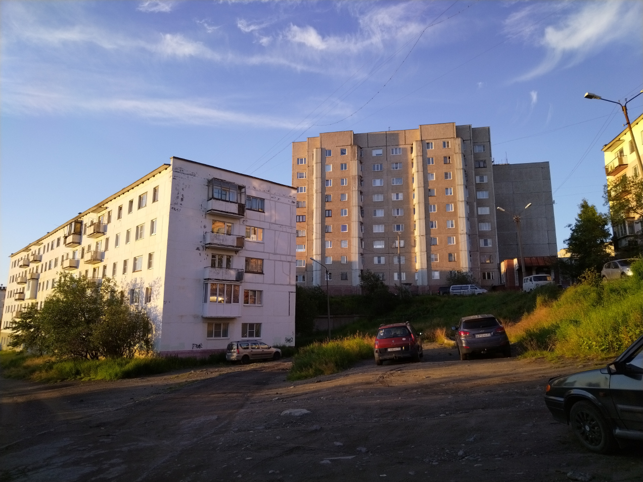 Никель, Гвардейский проспект, 28А; Гвардейский проспект, 26А (3 подъезд)