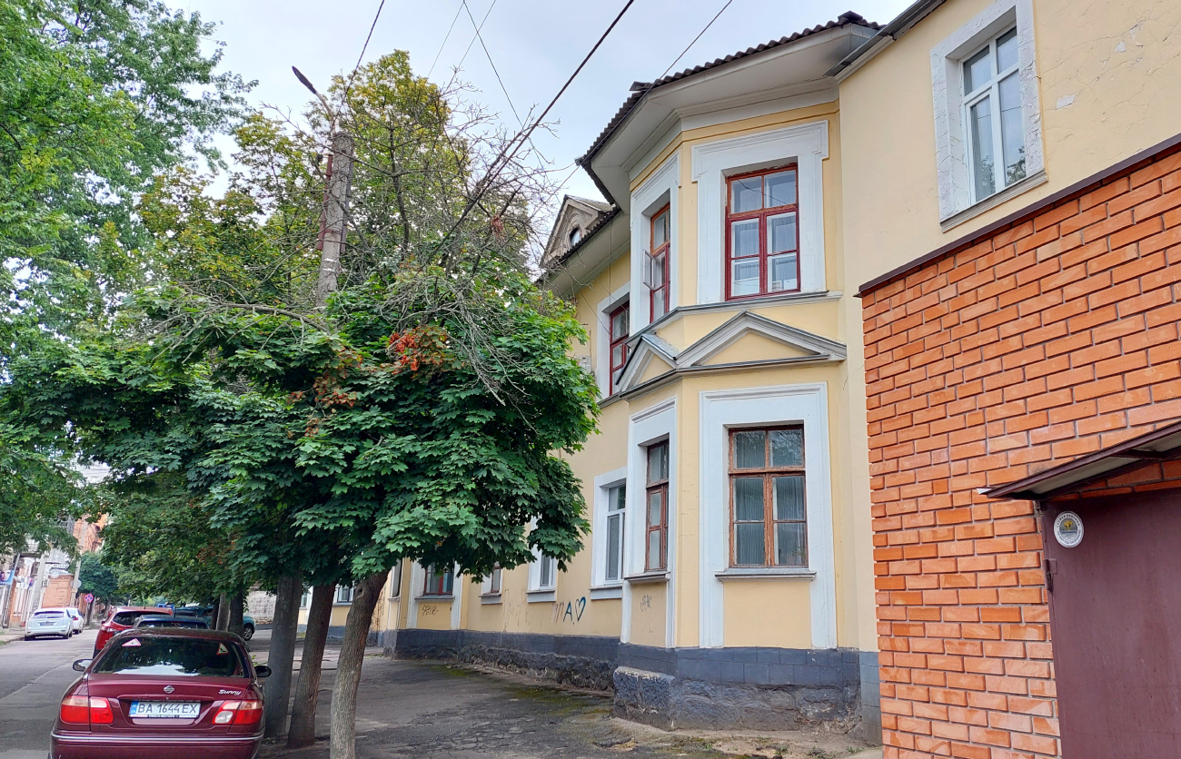 Кропивницкий, Улица Тараса Карпы, 56
