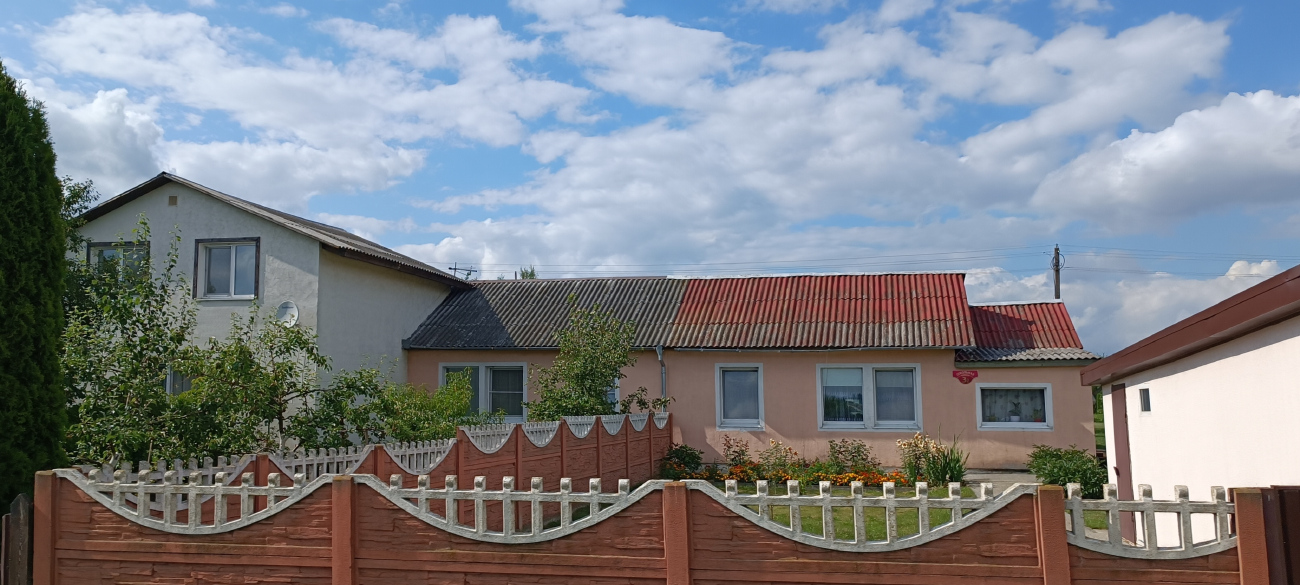 Канютичи, Школьная улица, 3