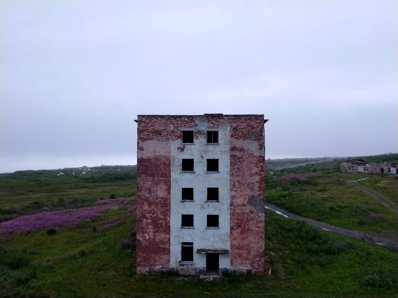 Печенгский район, прочие н.п., пос. Большое Озерко, строение 1