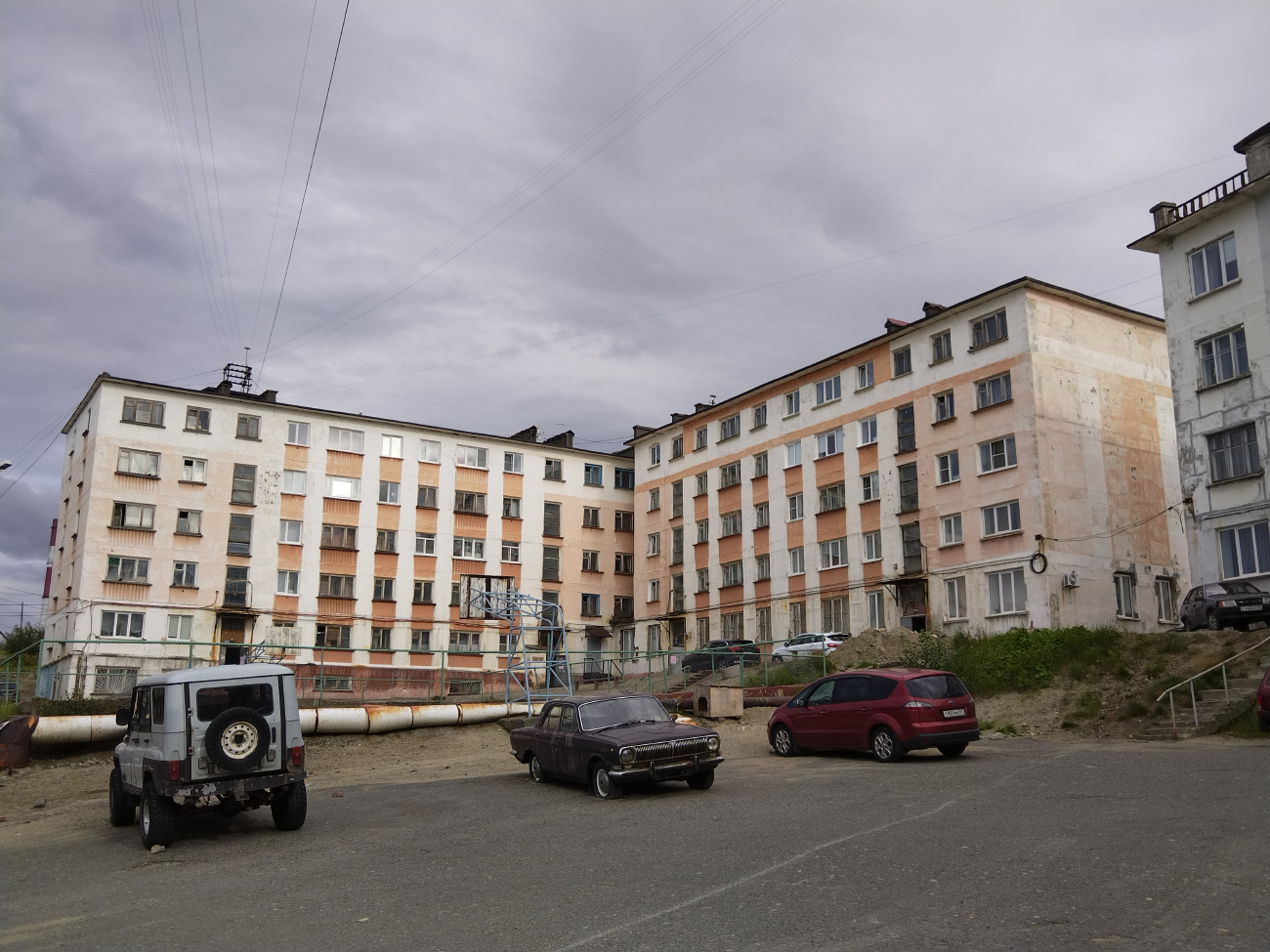 Никель, Гвардейский проспект, 2