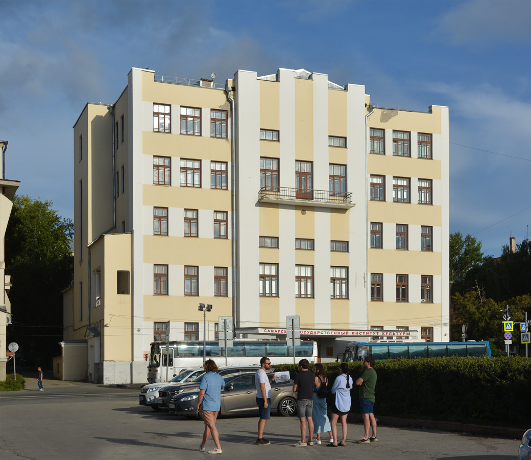 Самара, Улица Шостаковича, 2 / улица Фрунзе, 167