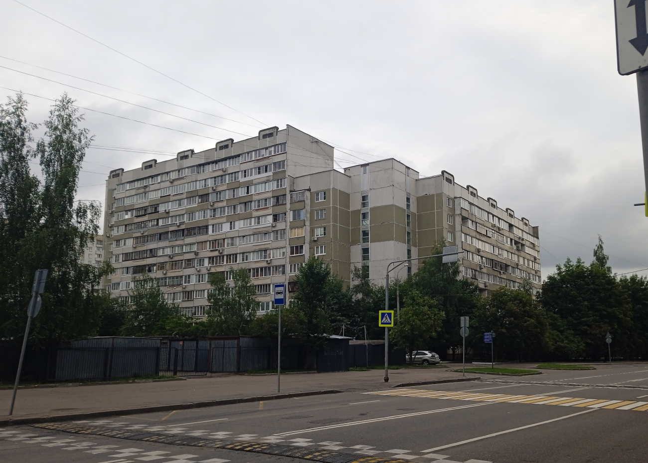 Москва, Улица Академика Глушко, 10 корп. 1 (подъезды 4–6); Улица Академика Глушко, 10 корп. 1 (подъезды 1–3)