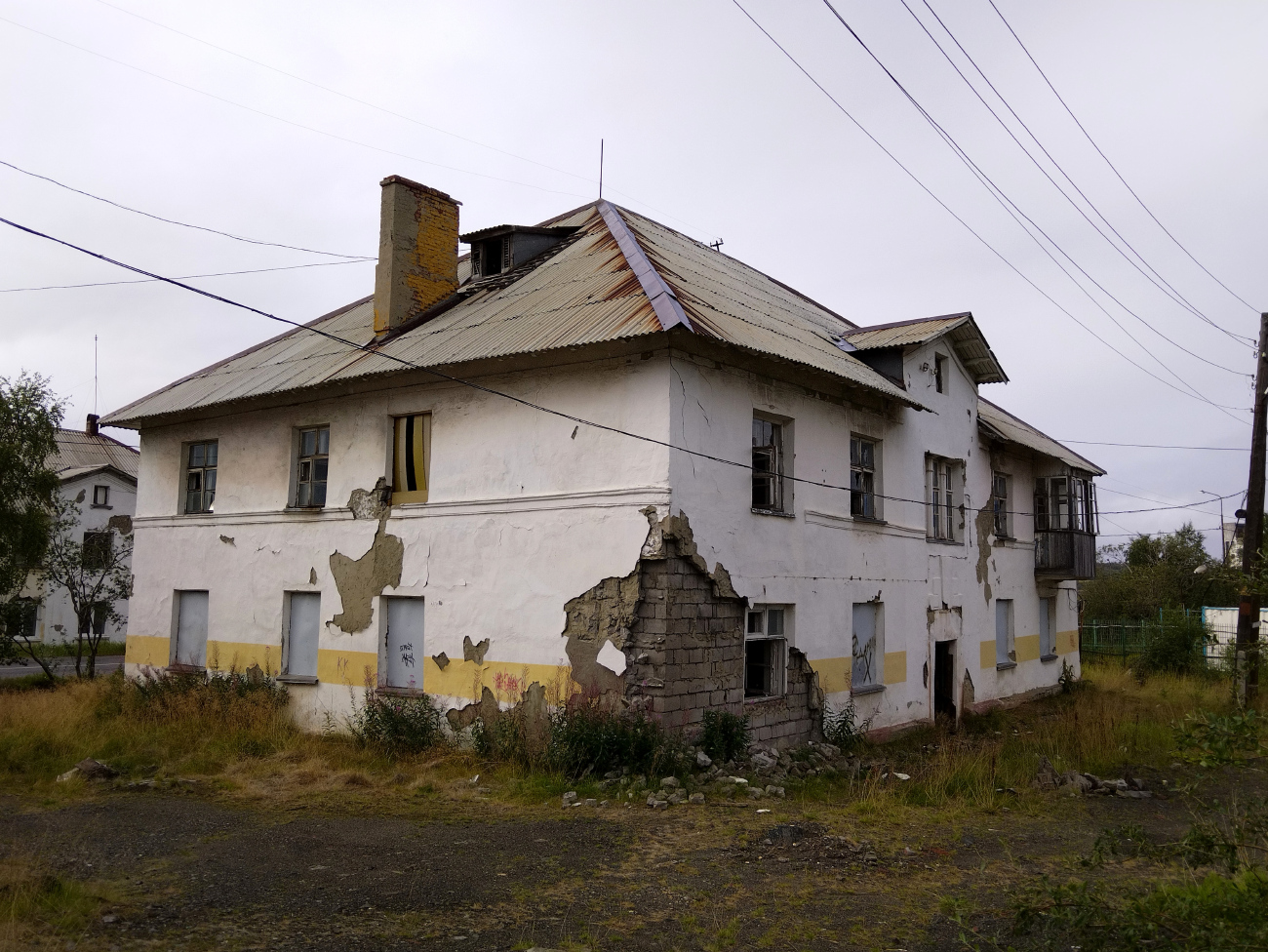 Никель, Улица 14 армии, 3