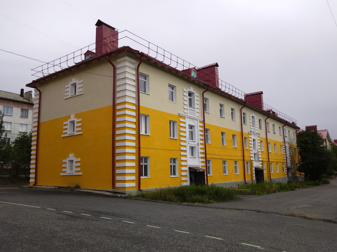 Никель, Гвардейский проспект, 10