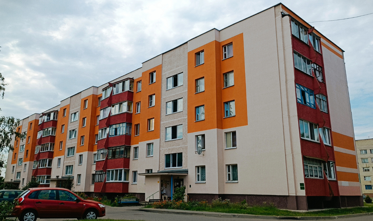 Житковичи, Приозёрная улица, 4