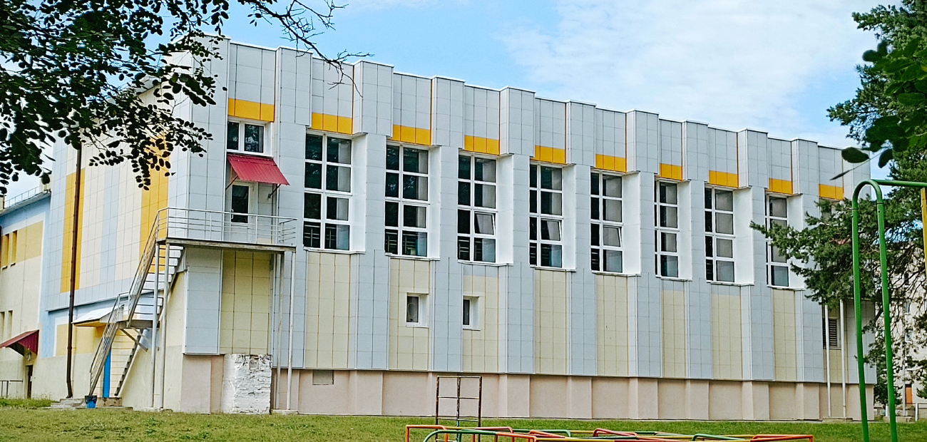 Житковичи, Приозёрная улица, 12*
