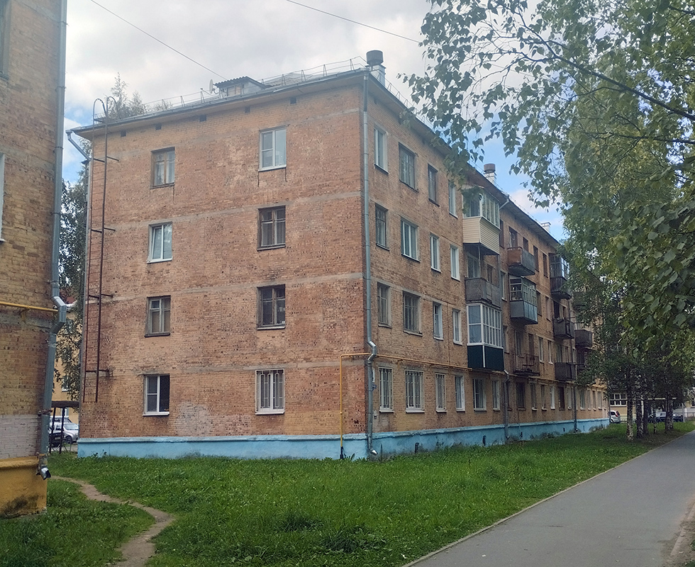 Мирный, Школьный переулок, 4