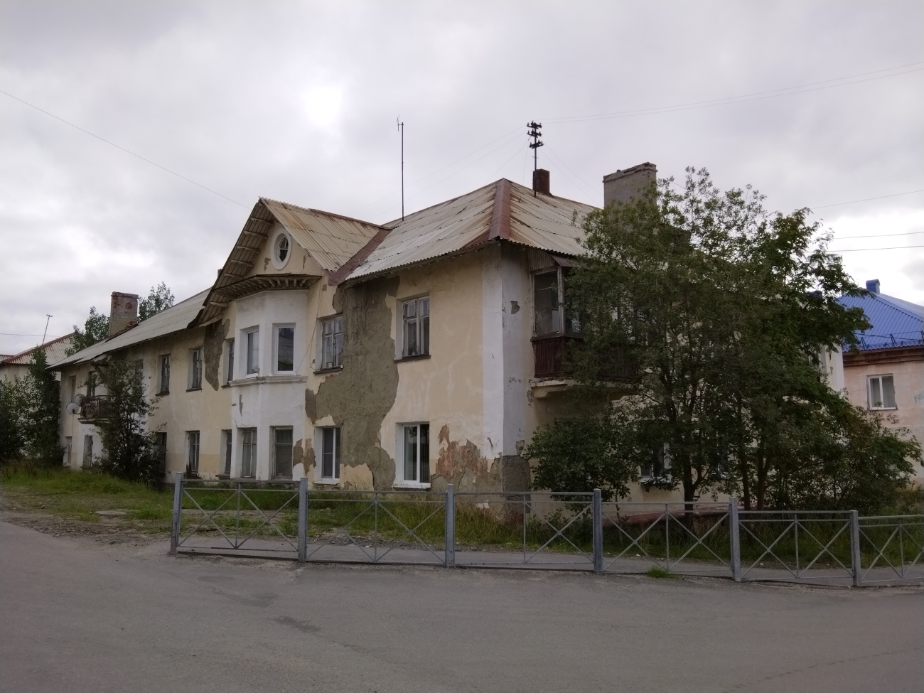 Никель, Улица 14 армии, 8