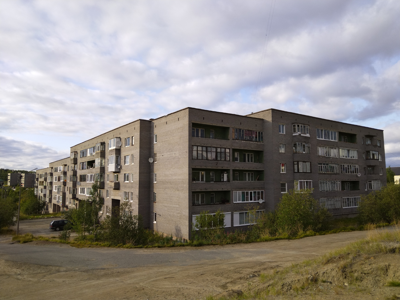 Никель, Улица Сидоровича, 14