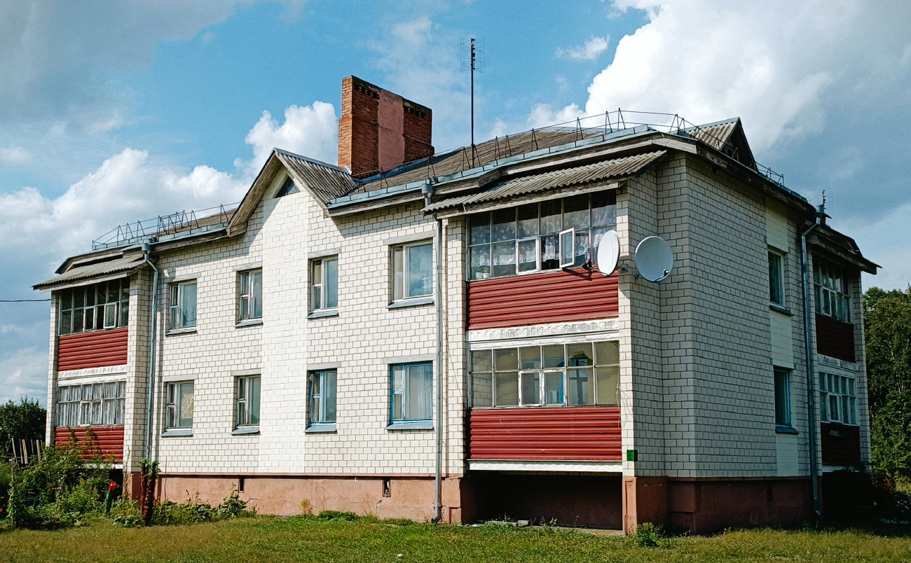 Семенча, Комсомольская улица, 8