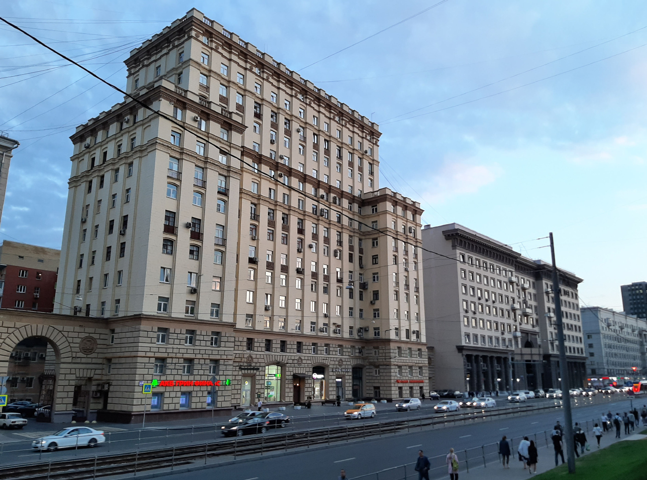 Moscó, Краснопрудная улица, 26 / Нижняя Красносельская улица, 1