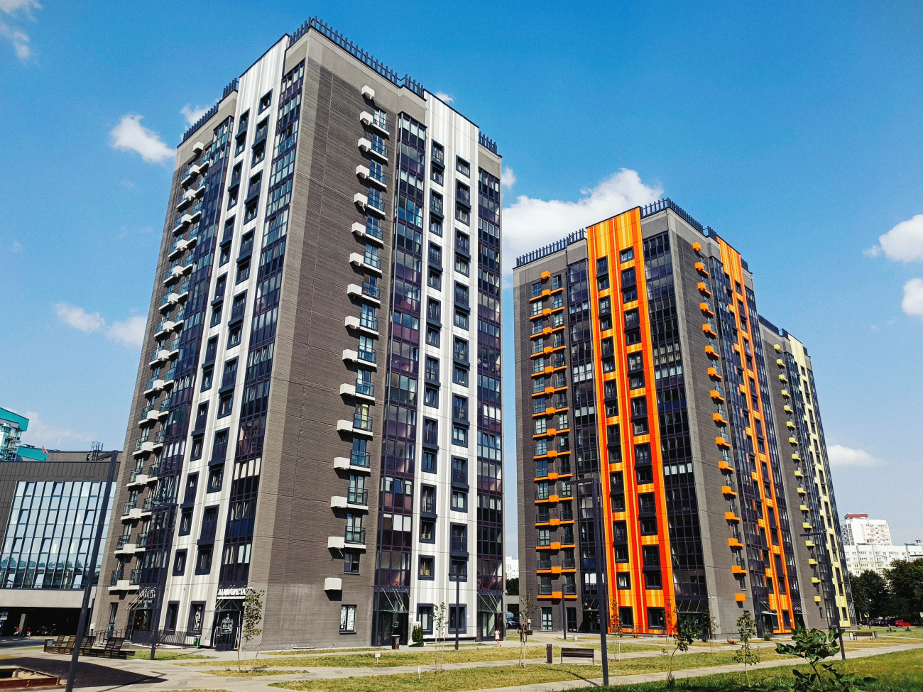 Минск, Улица Леонида Беды, 44; Восточная улица, 137