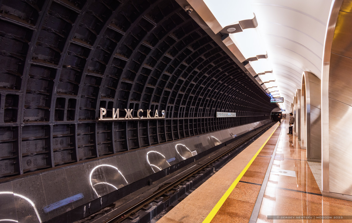 Москва, Большая Кольцевая линия Московского метрополитена, станция метро «Рижская»