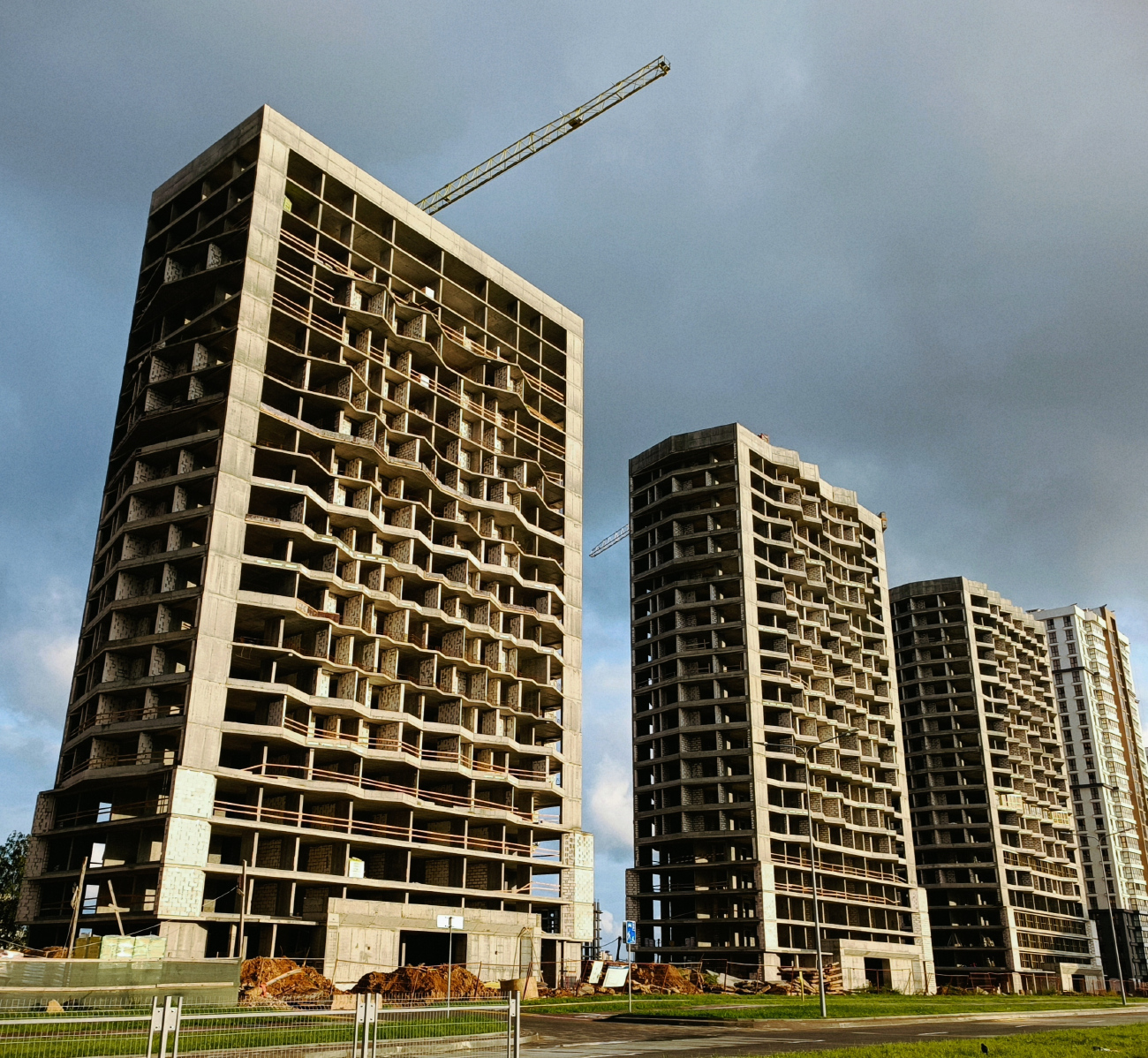 Минск, Улица Жореса Алфёрова, 1; Улица Жореса Алфёрова, 3; Улица Жореса Алфёрова, 5 Минск, Улица Жореса Алфёрова, 1; Улица Жореса Алфёрова, 3; Улица Жореса Алфёрова, 5