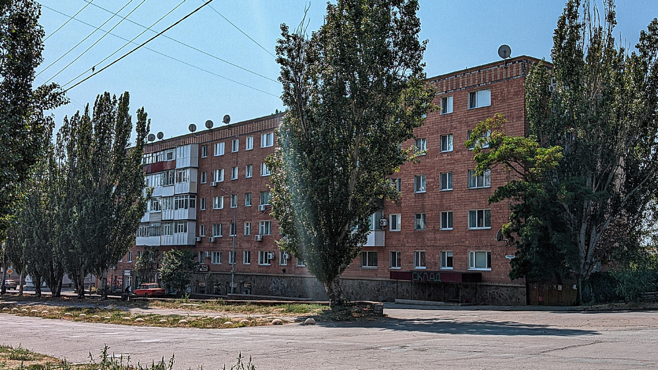 Бердянск, Азовский проспект, 2
