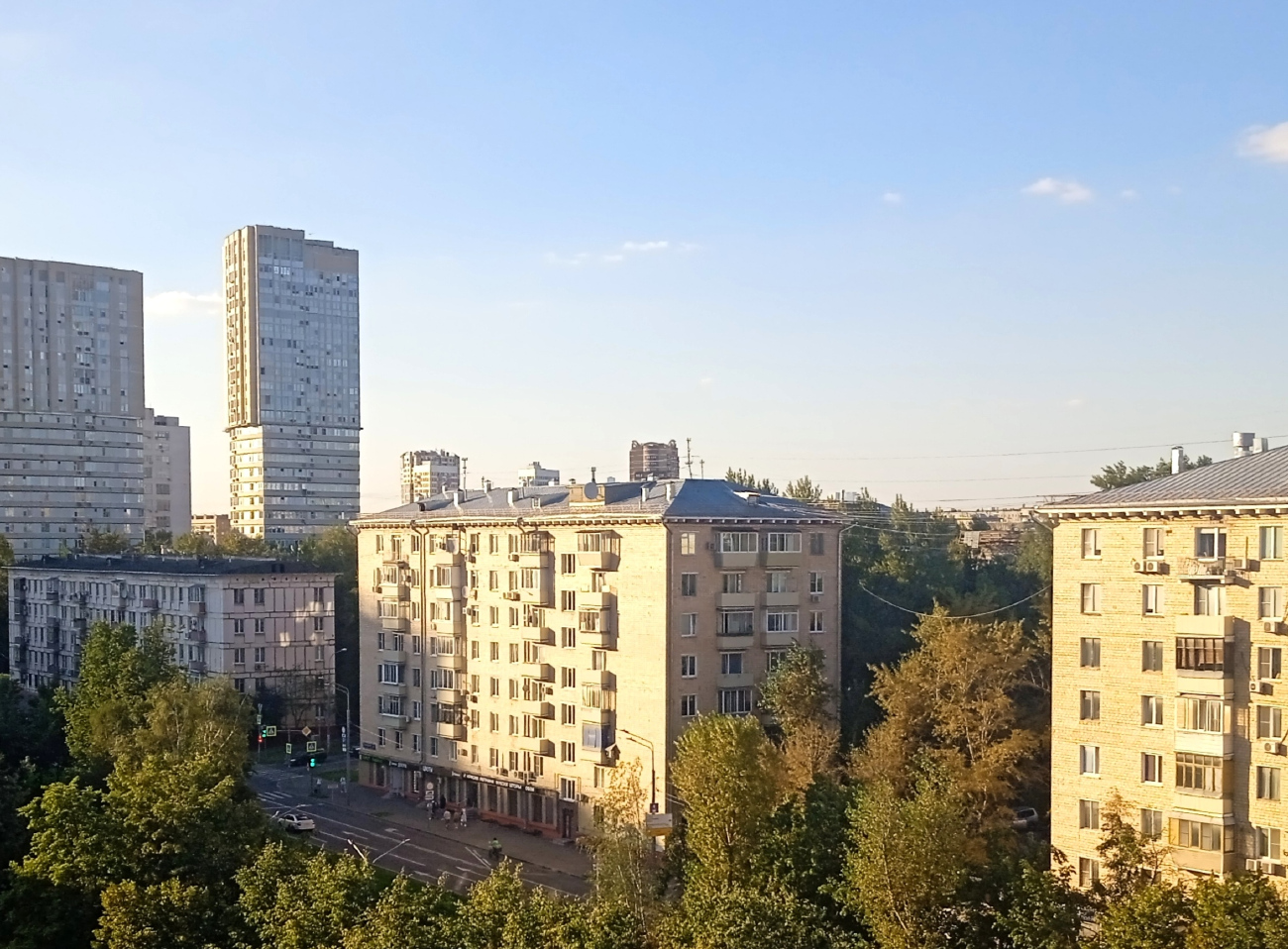 Москва, Нахимовский проспект, 54 / Улица Ивана Бабушкина, 26; Нахимовский проспект, 52 / Улица Ивана Бабушкина, 27