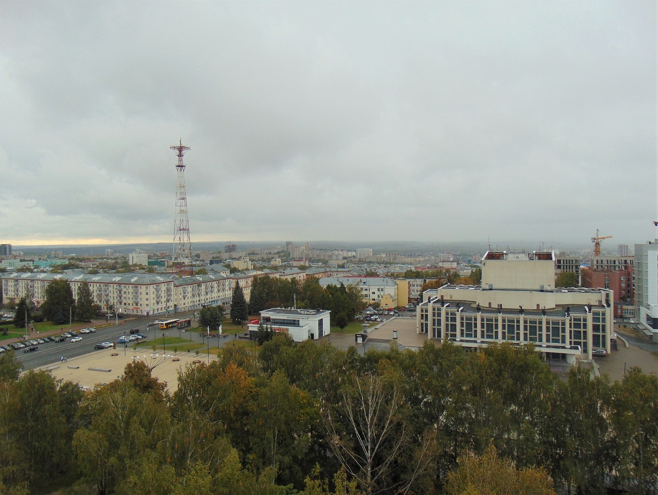 Izhevsk, Пушкинская улица, 219 корп. 1; Пушкинская улица, 221; Улица Лихвинцева, 46