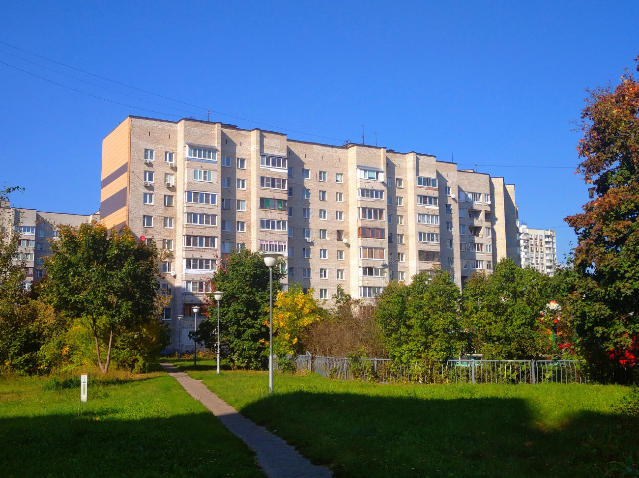 Черноголовка, Школьный бульвар, 19