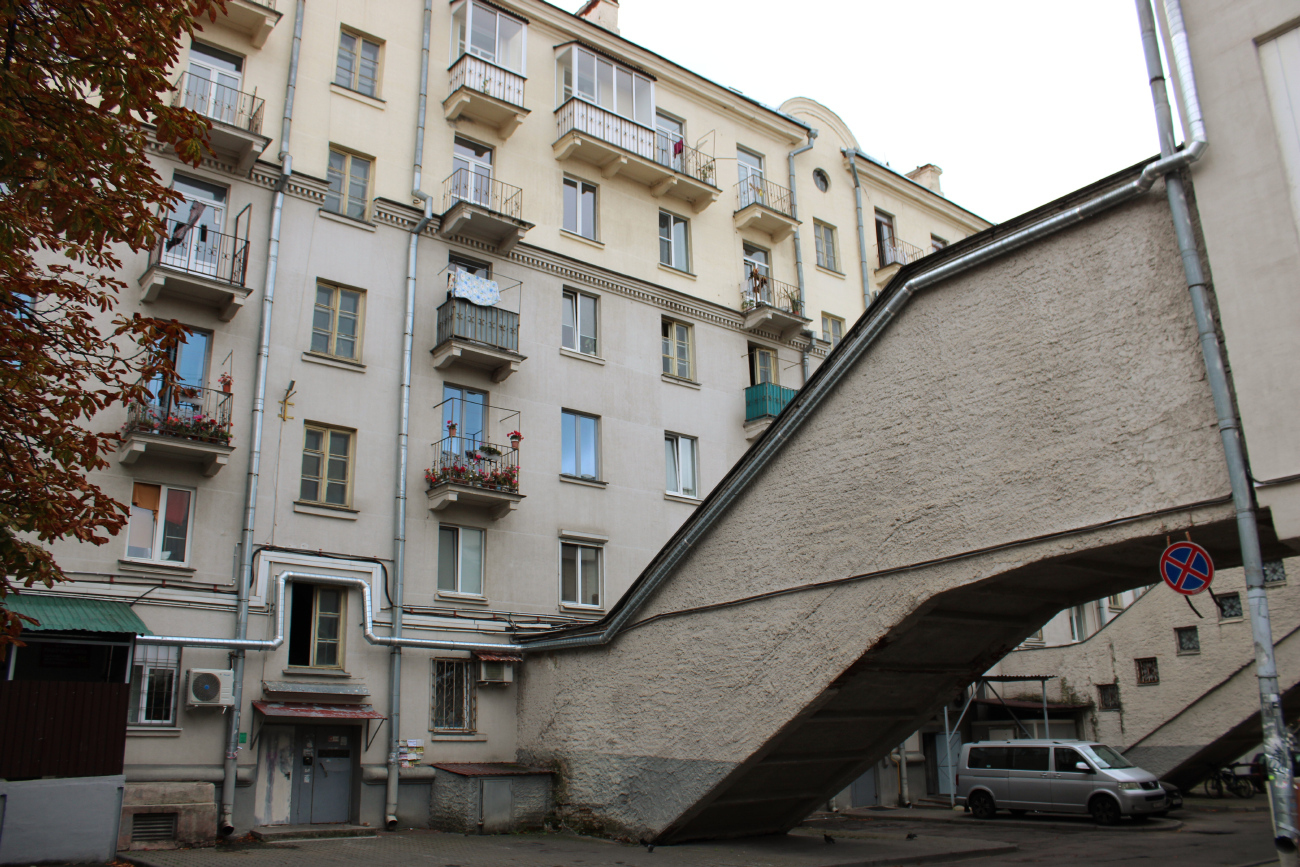 Минск, Проспект Независимости, 23 / Улица Энгельса, 8