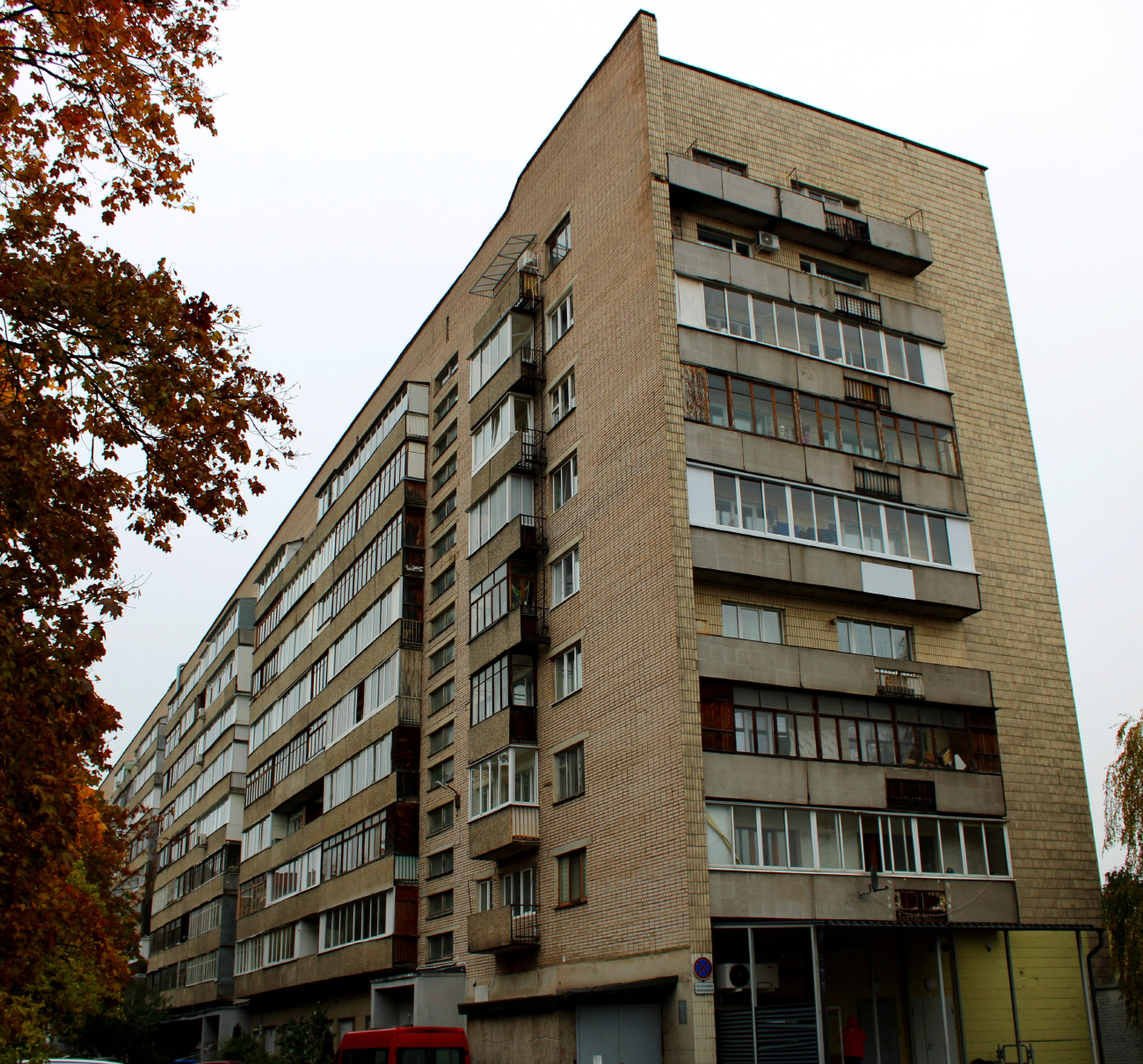 Минск, Улица Максима Богдановича, 143