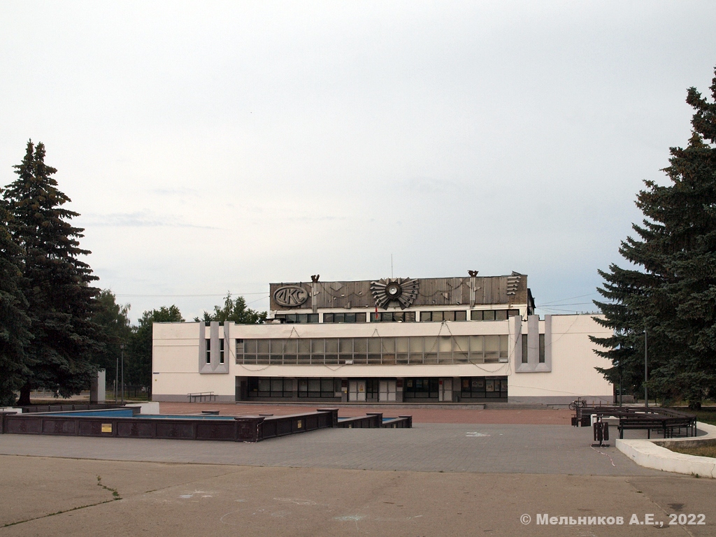 Чкаловск, Площадь В. П. Чкалова, 1
