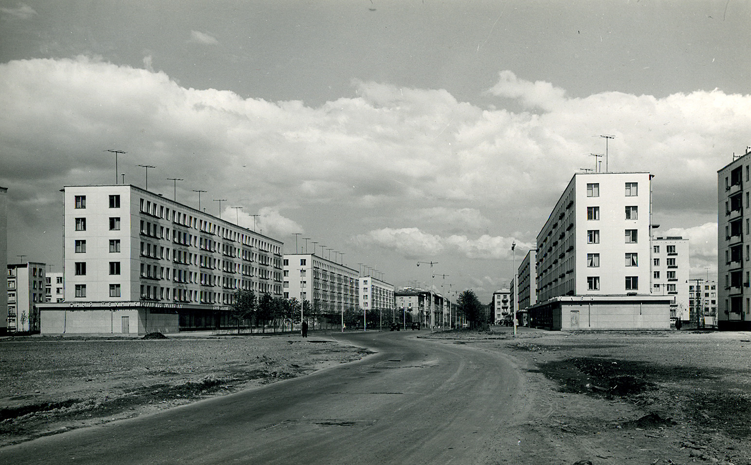 Санкт-Петербург, Краснопутиловская улица, 55; Краснопутиловская улица, 38