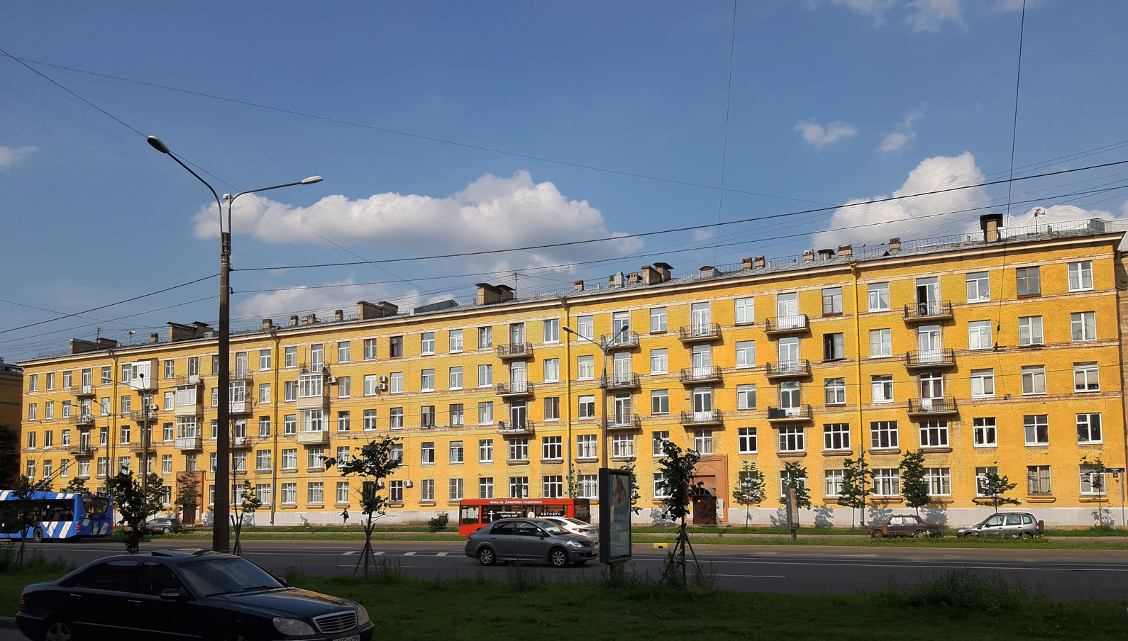 Санкт-Петербург, Наличная улица, 23