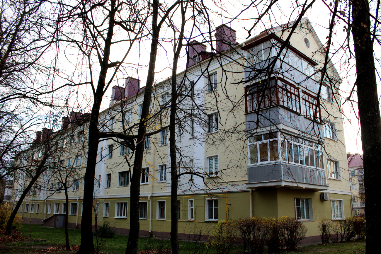Минск, Центральная улица, 2 / Улица Лизы Чайкиной, 4
